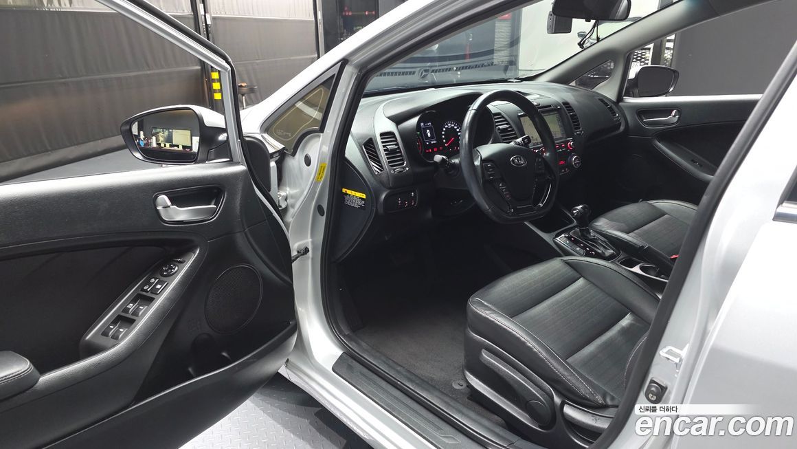 Kia K3 2016