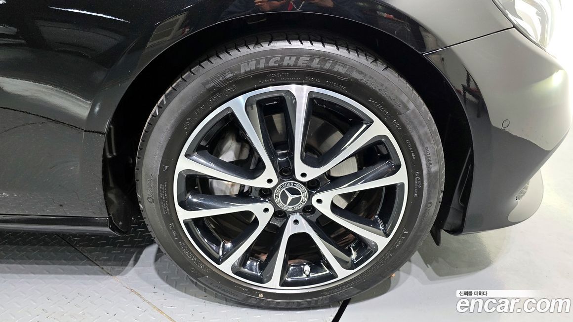 Mercedes-Benz E-Class 2020