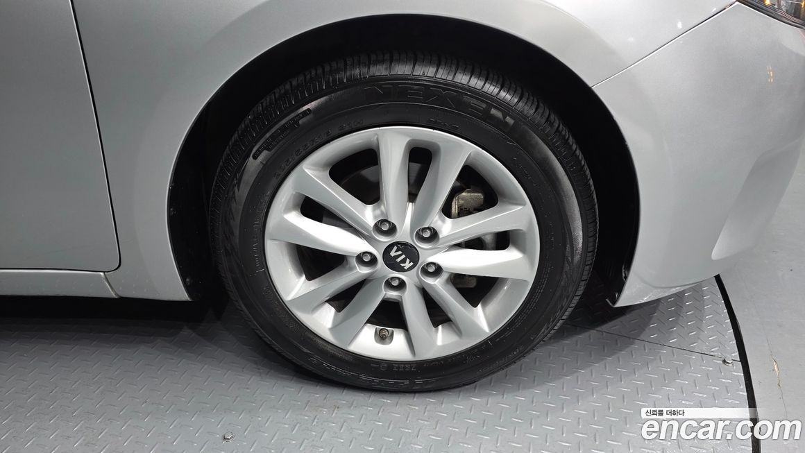 Kia K3 2016