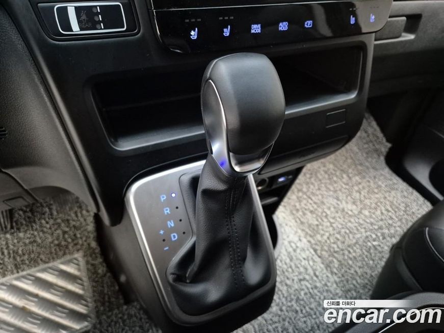 Hyundai Staria 2022