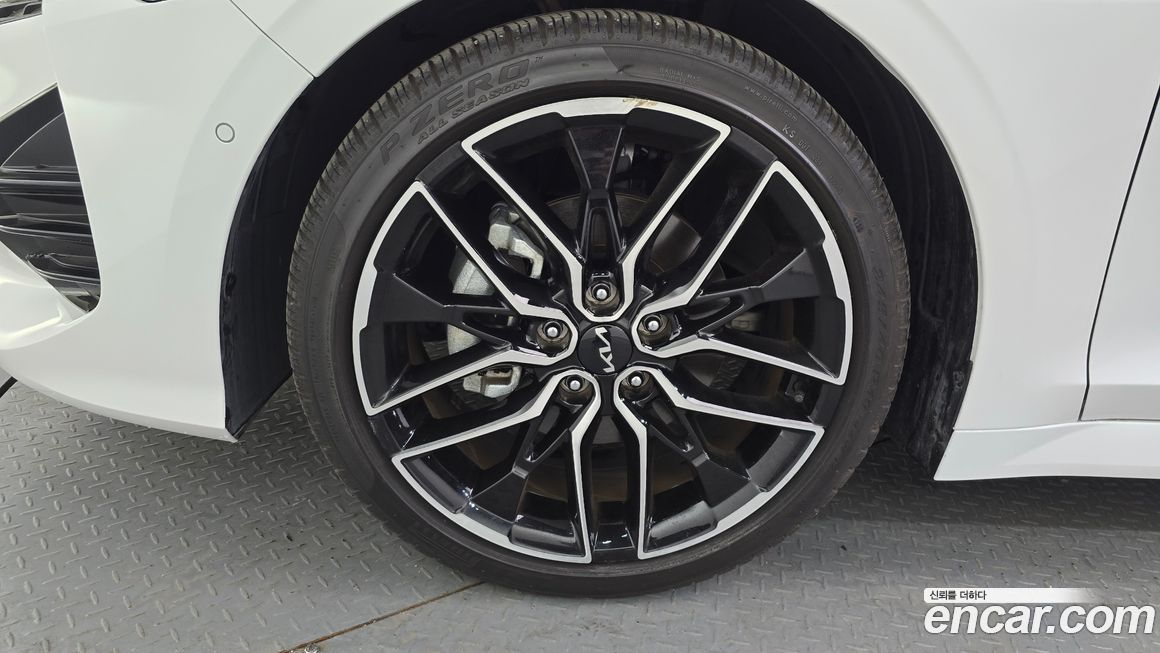 Kia K5 2023