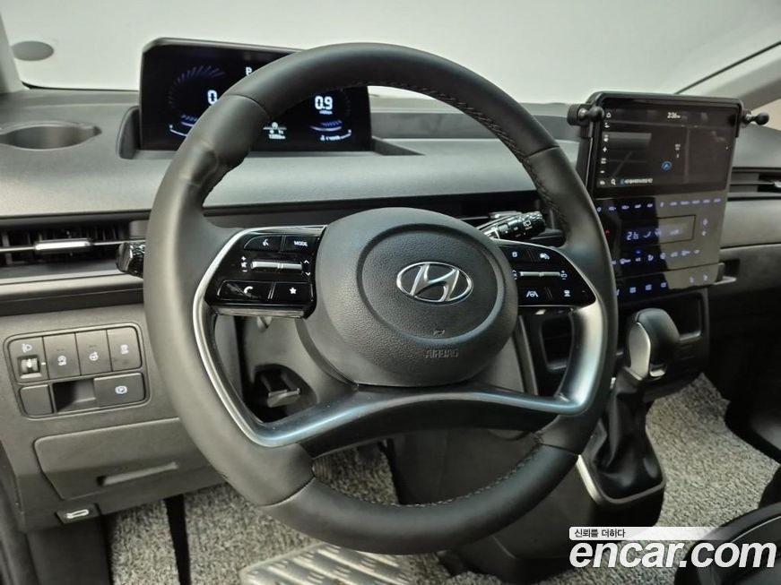 Hyundai Staria 2022