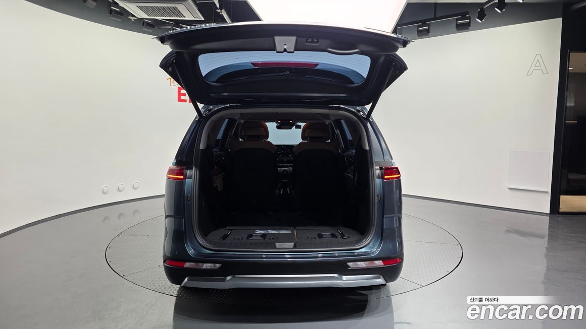 Kia Canival 2021