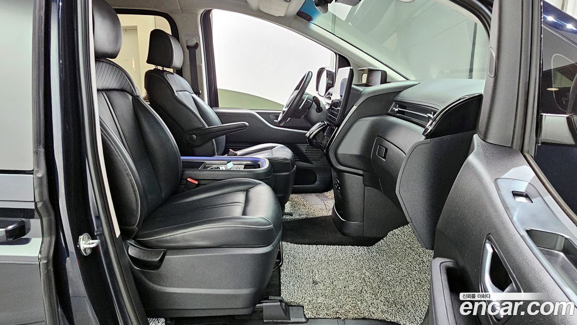 Hyundai Staria 2023