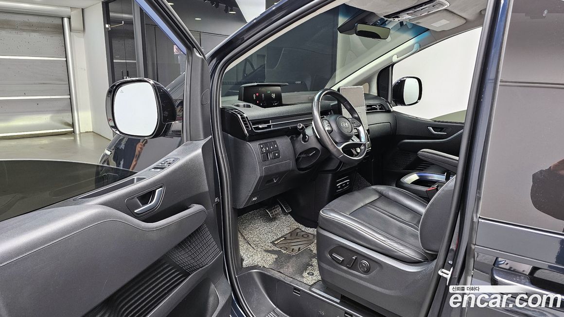 Hyundai Staria 2023