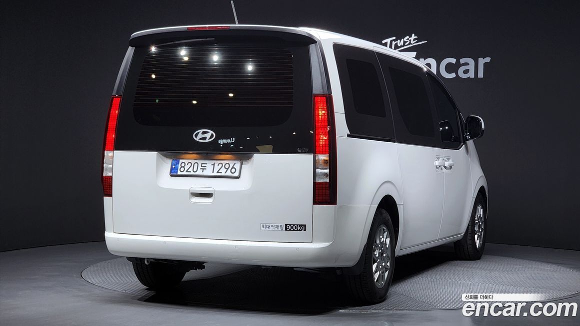 Hyundai Staria 2025