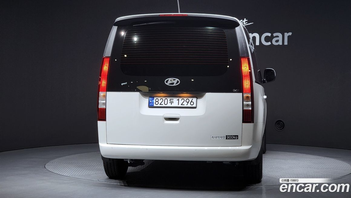 Hyundai Staria 2025