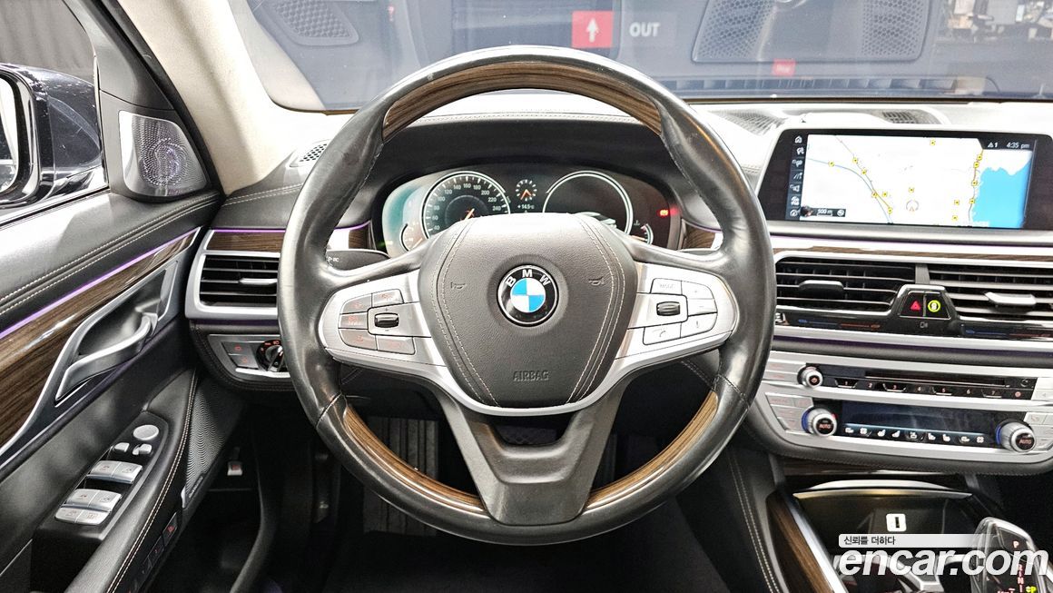 BMW 7-Series 2016