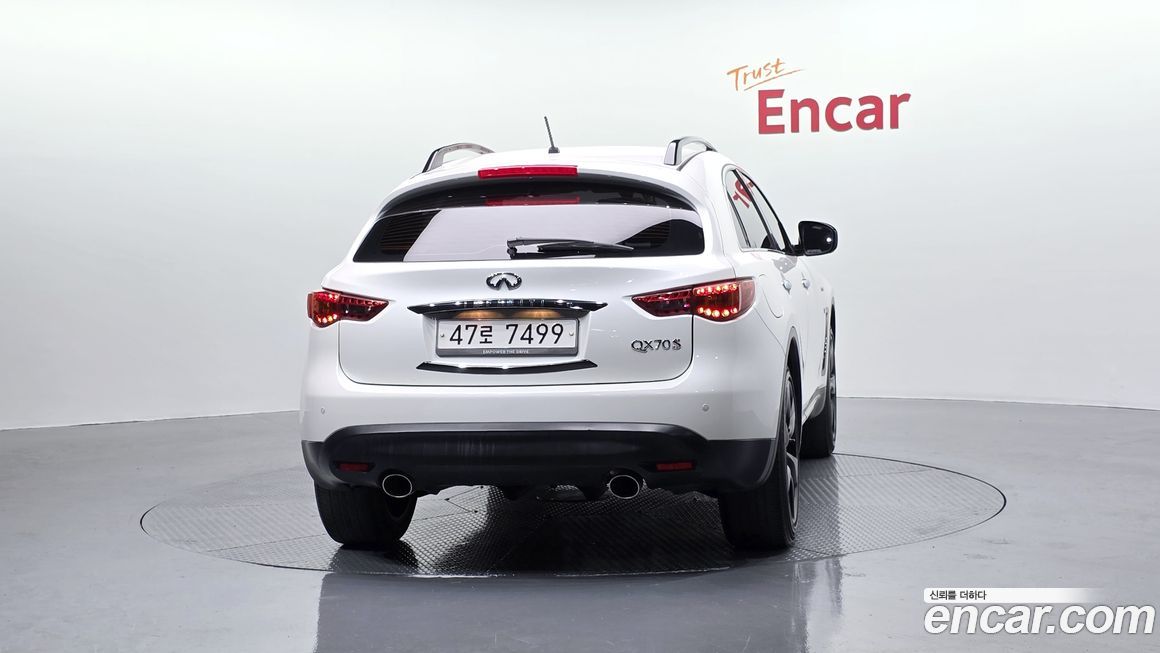 Infiniti QX70 2017