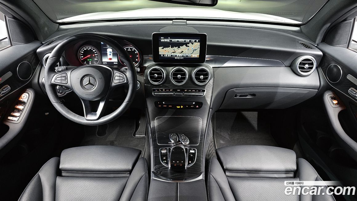 Mercedes-Benz GLC-Class 2019