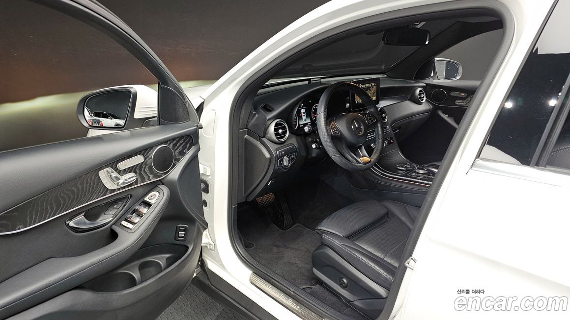 Mercedes-Benz GLC-Class 2019