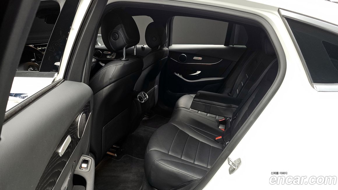 Mercedes-Benz GLC-Class 2019