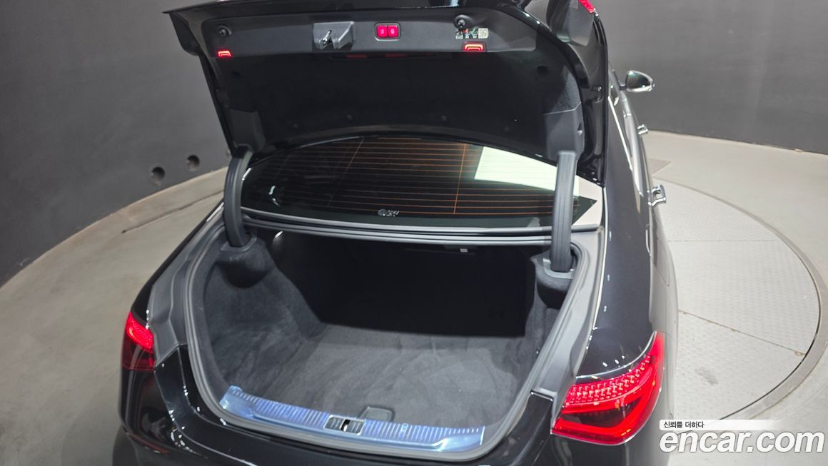 Mercedes-Benz S-Class 2022