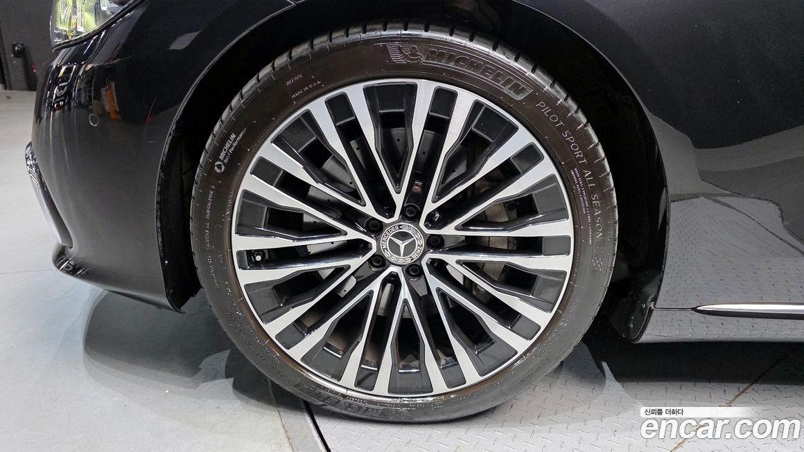 Mercedes-Benz S-Class 2022