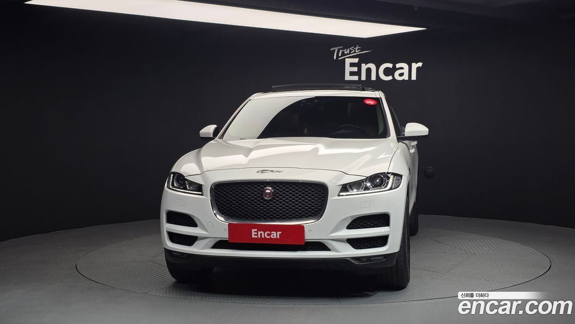 Jaguar F-PACE 2018