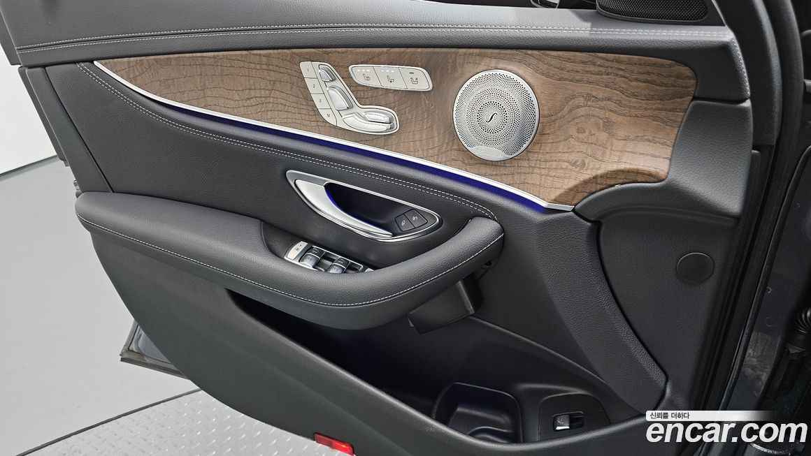 Mercedes-Benz E-Class 2019