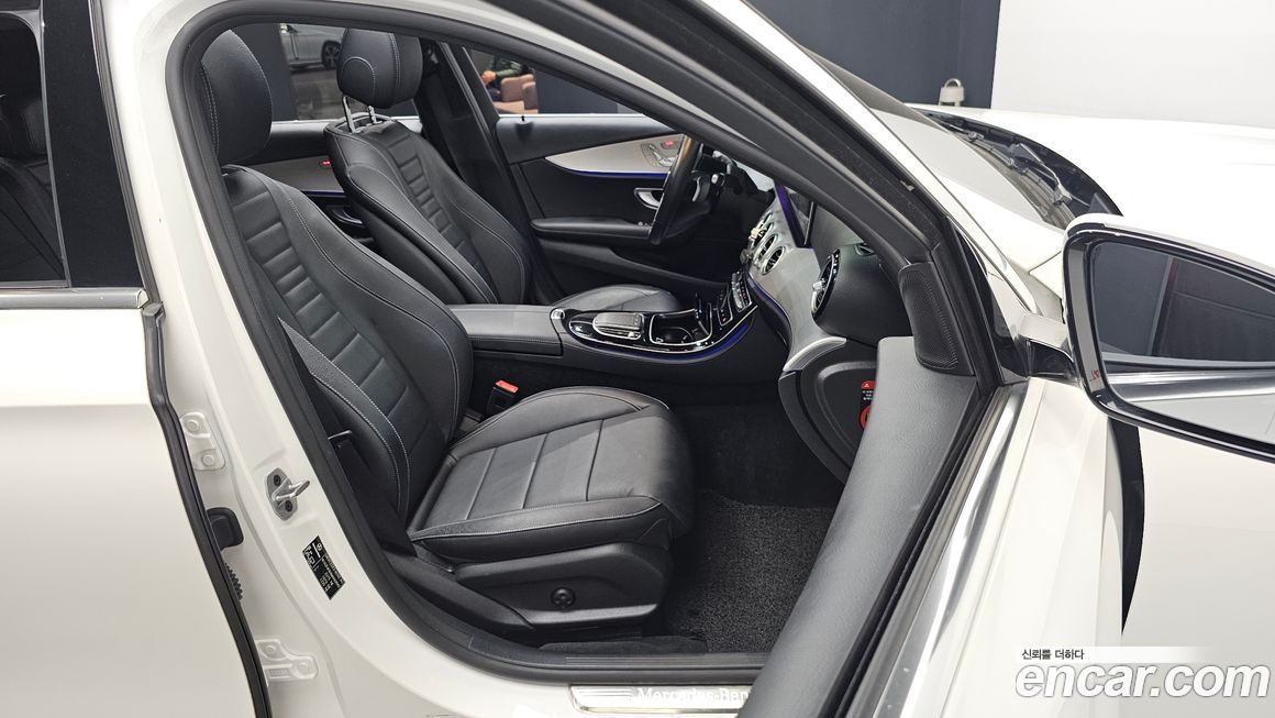 Mercedes-Benz E-Class 2021