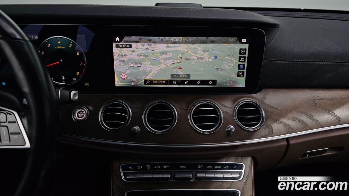 Mercedes-Benz E-Class 2021