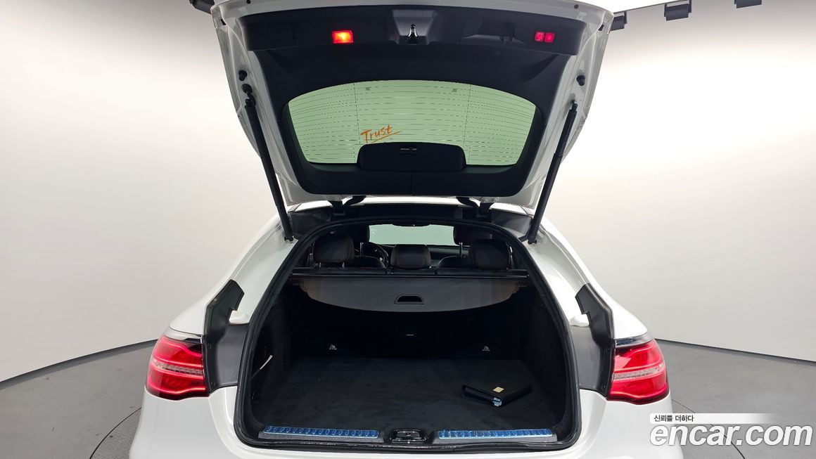 Mercedes-Benz GLC-Class 2019