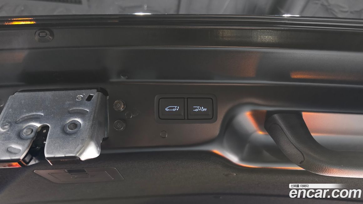 Hyundai Staria 2025