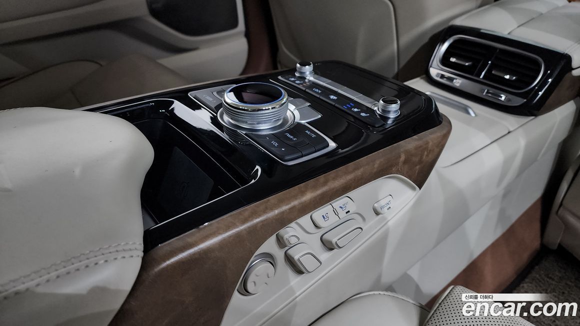 Genesis G90 2020