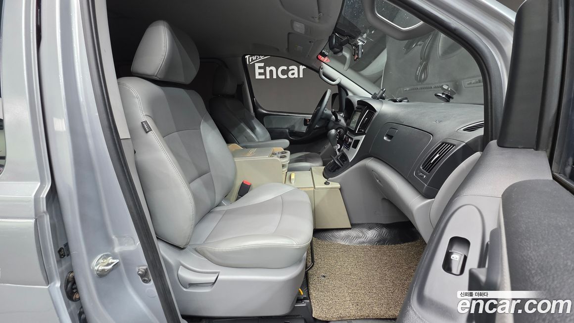 Hyundai Starex 2019