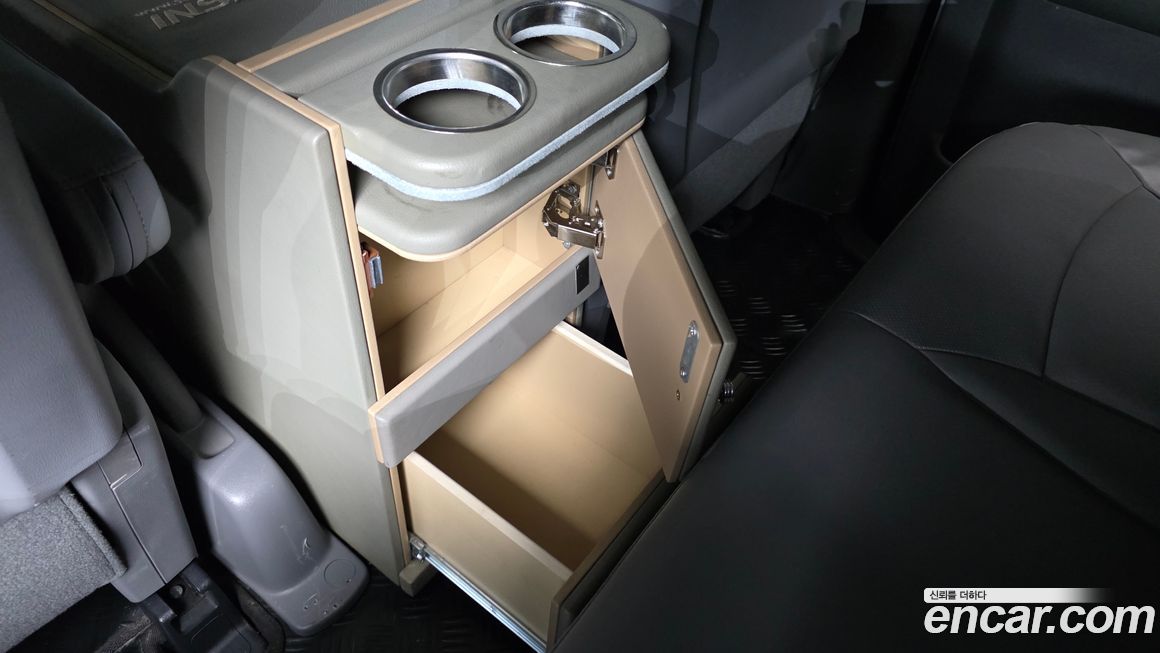 Hyundai Starex 2019