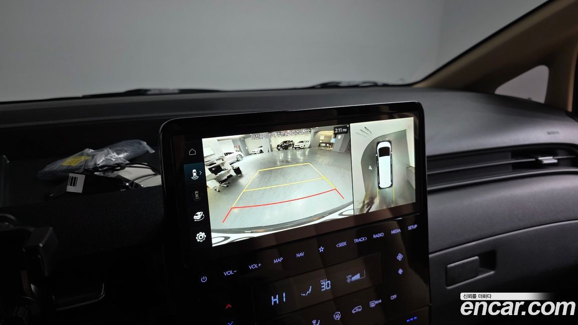 Hyundai Staria 2025
