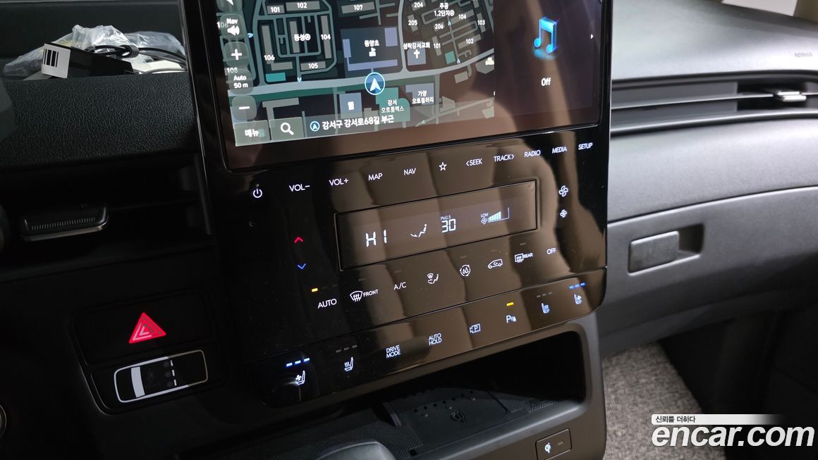Hyundai Staria 2025