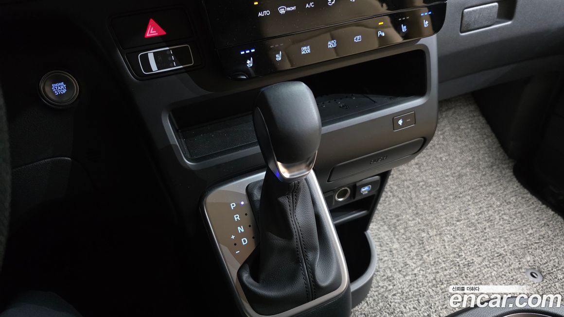 Hyundai Staria 2025