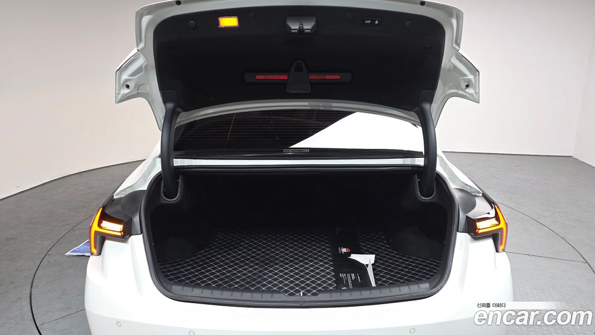 Kia K8 2025