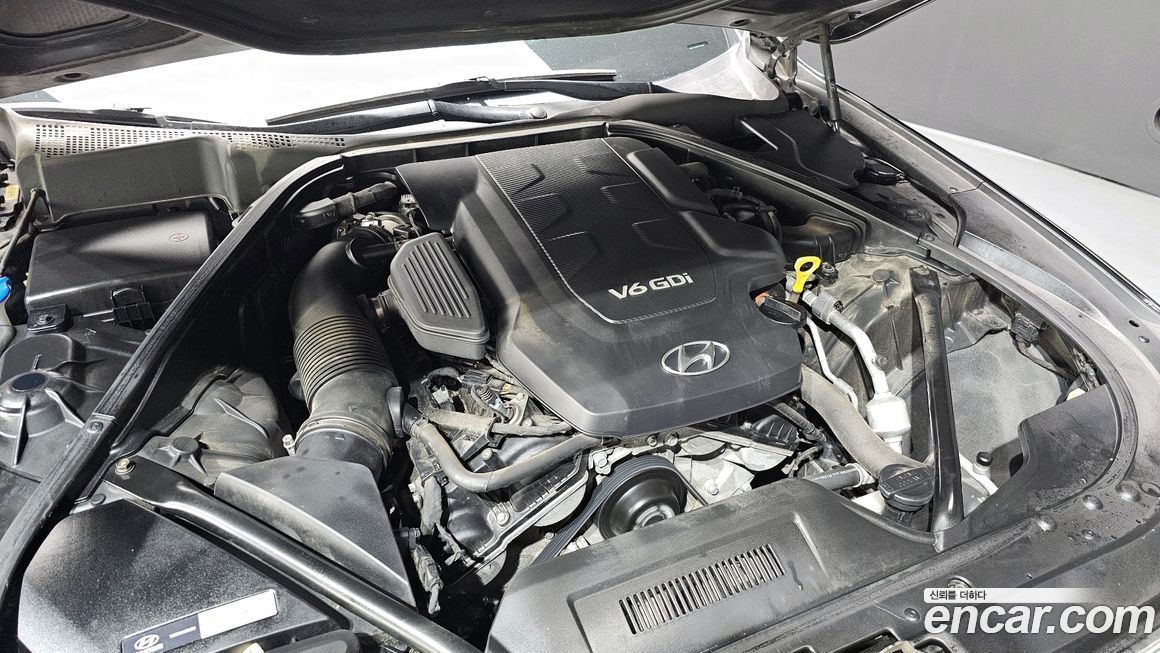 Hyundai Genesis 2016