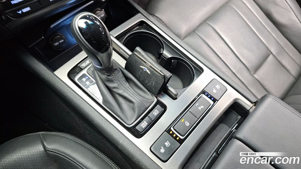 Hyundai Genesis 2016