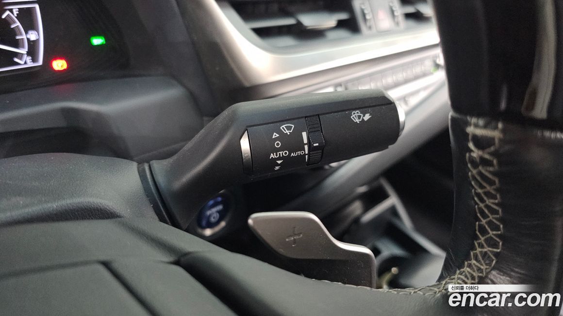 Lexus ES 2019