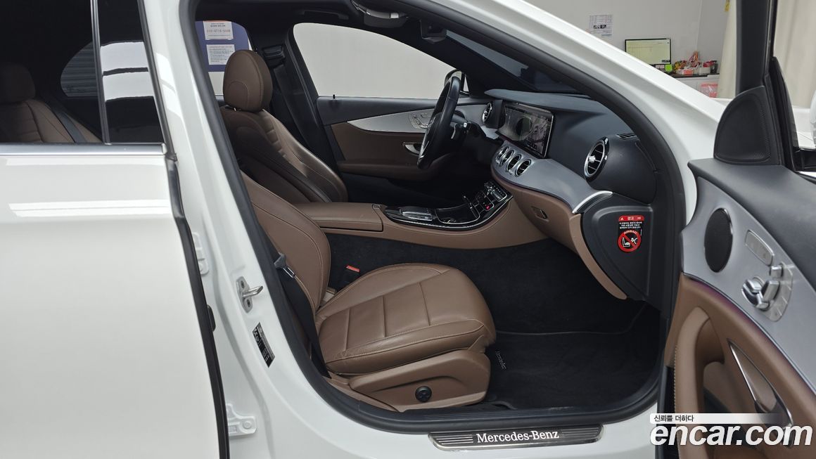 Mercedes-Benz E-Class 2021