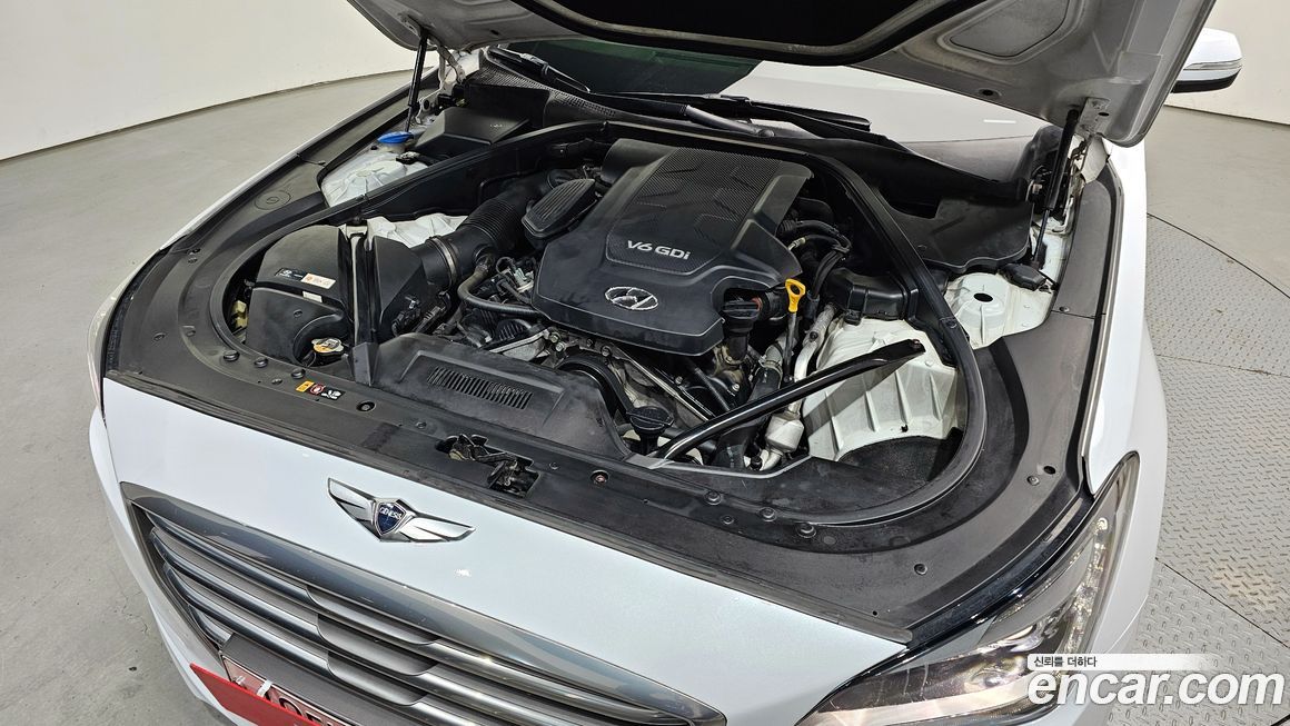 Hyundai Genesis 2016