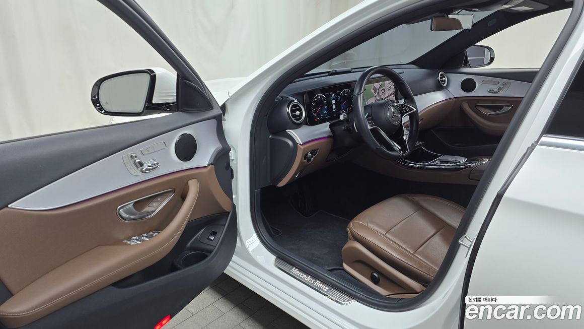 Mercedes-Benz E-Class 2021