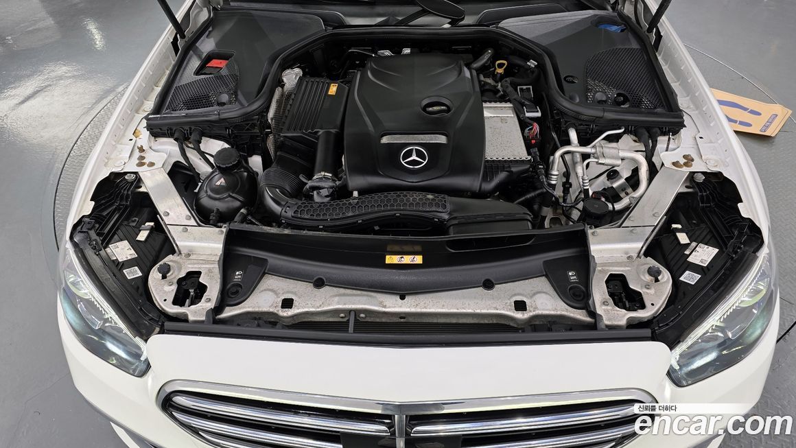 Mercedes-Benz E-Class 2021