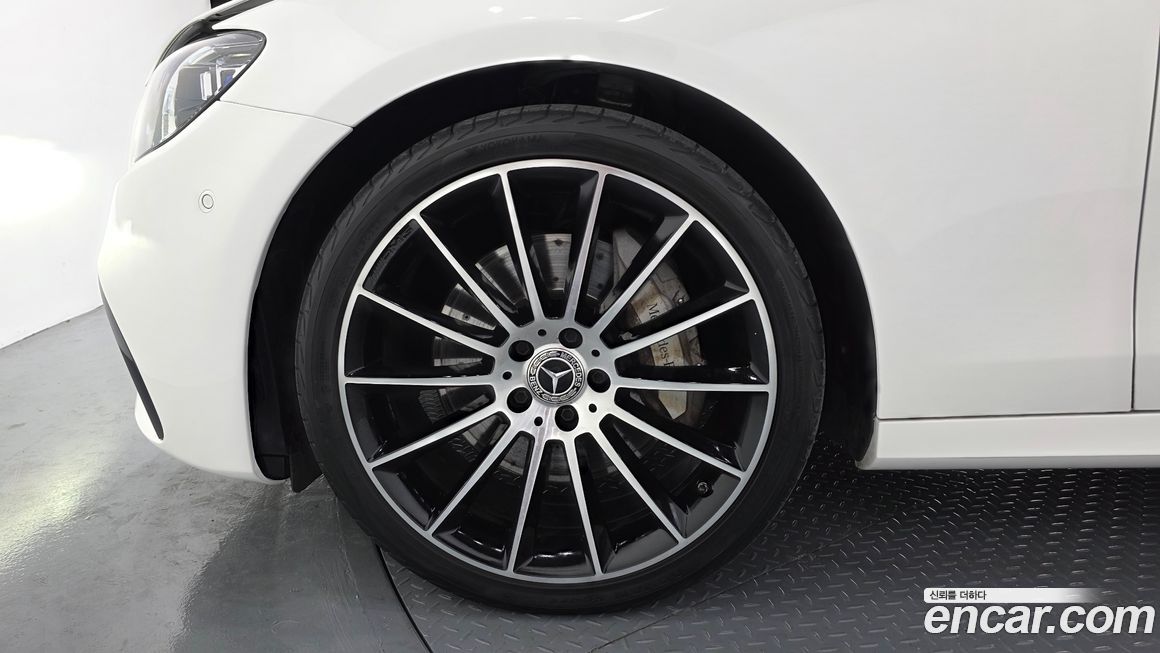 Mercedes-Benz E-Class 2021