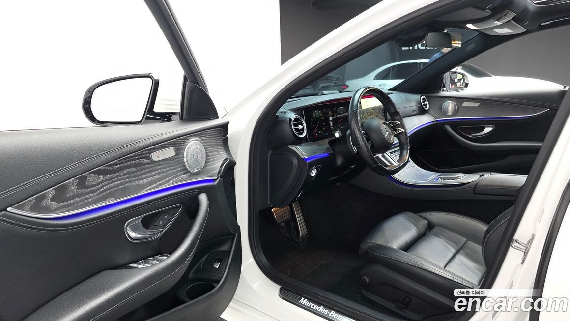 Mercedes-Benz E-Class 2021