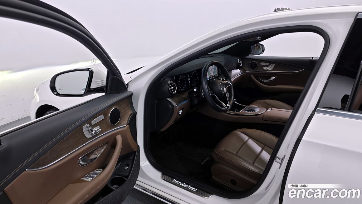 Mercedes-Benz E-Class 2021