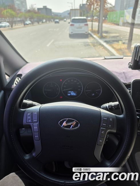 Hyundai Starex 2019