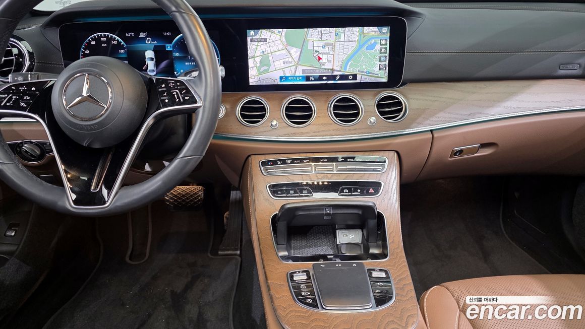 Mercedes-Benz E-Class 2021