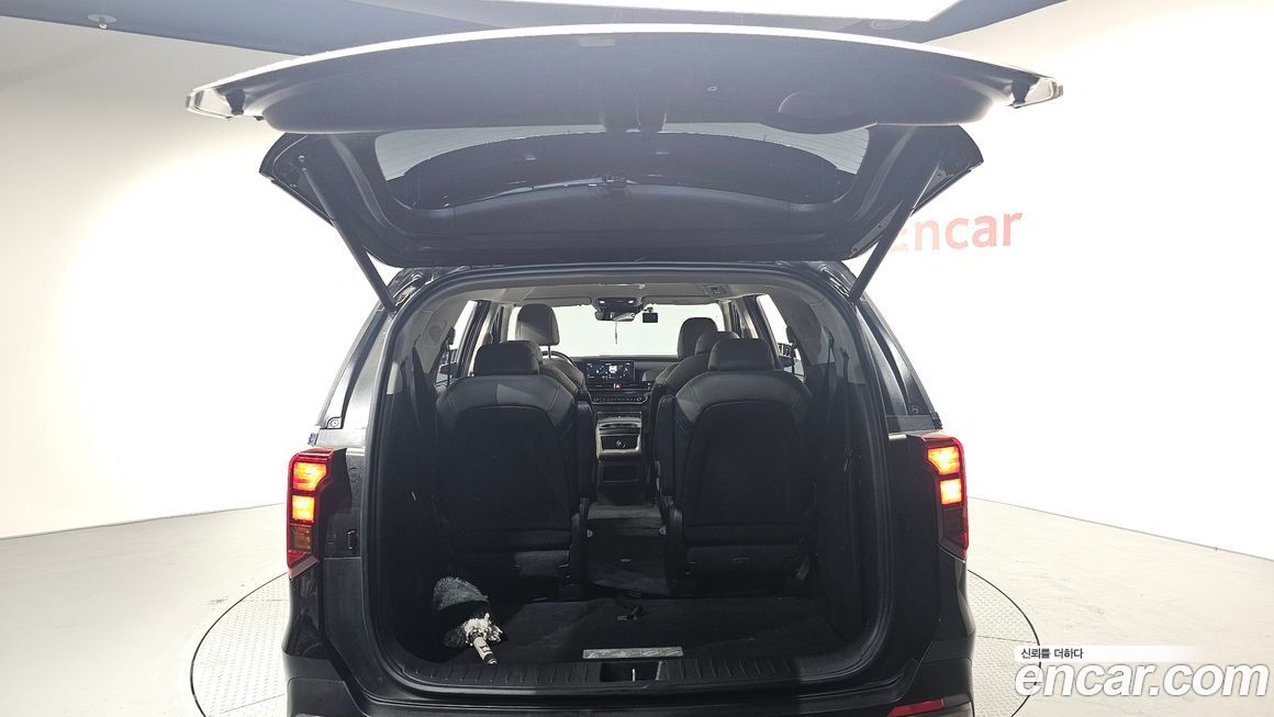 Kia Canival 2025