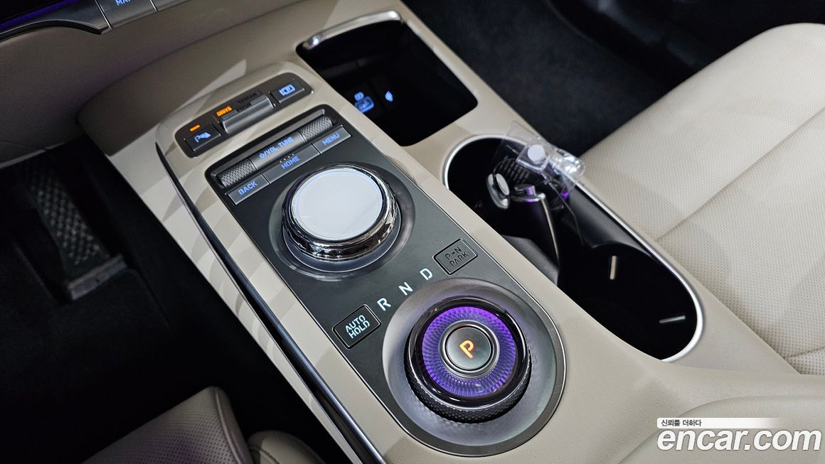 Genesis GV70 2024