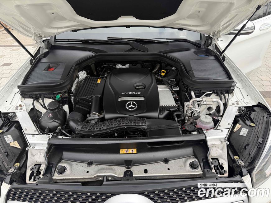 Mercedes-Benz GLC-Class 2023