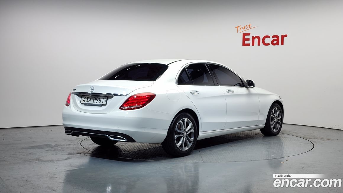 Mercedes-Benz C-Class 2016