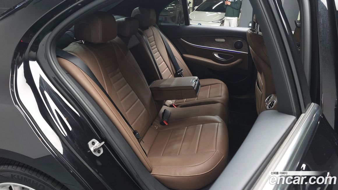 Mercedes-Benz E-Class 2023