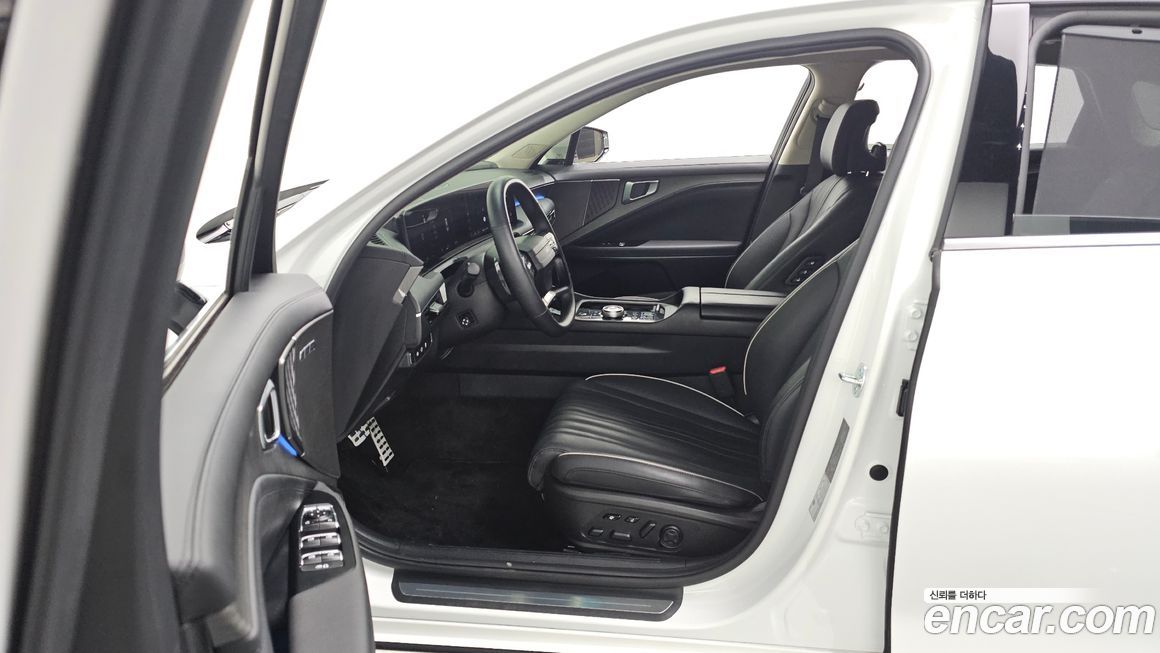 Kia K8 2025