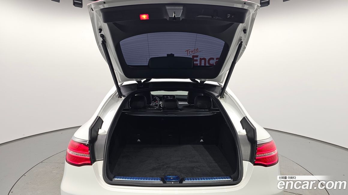 Mercedes-Benz GLC-Class 2019